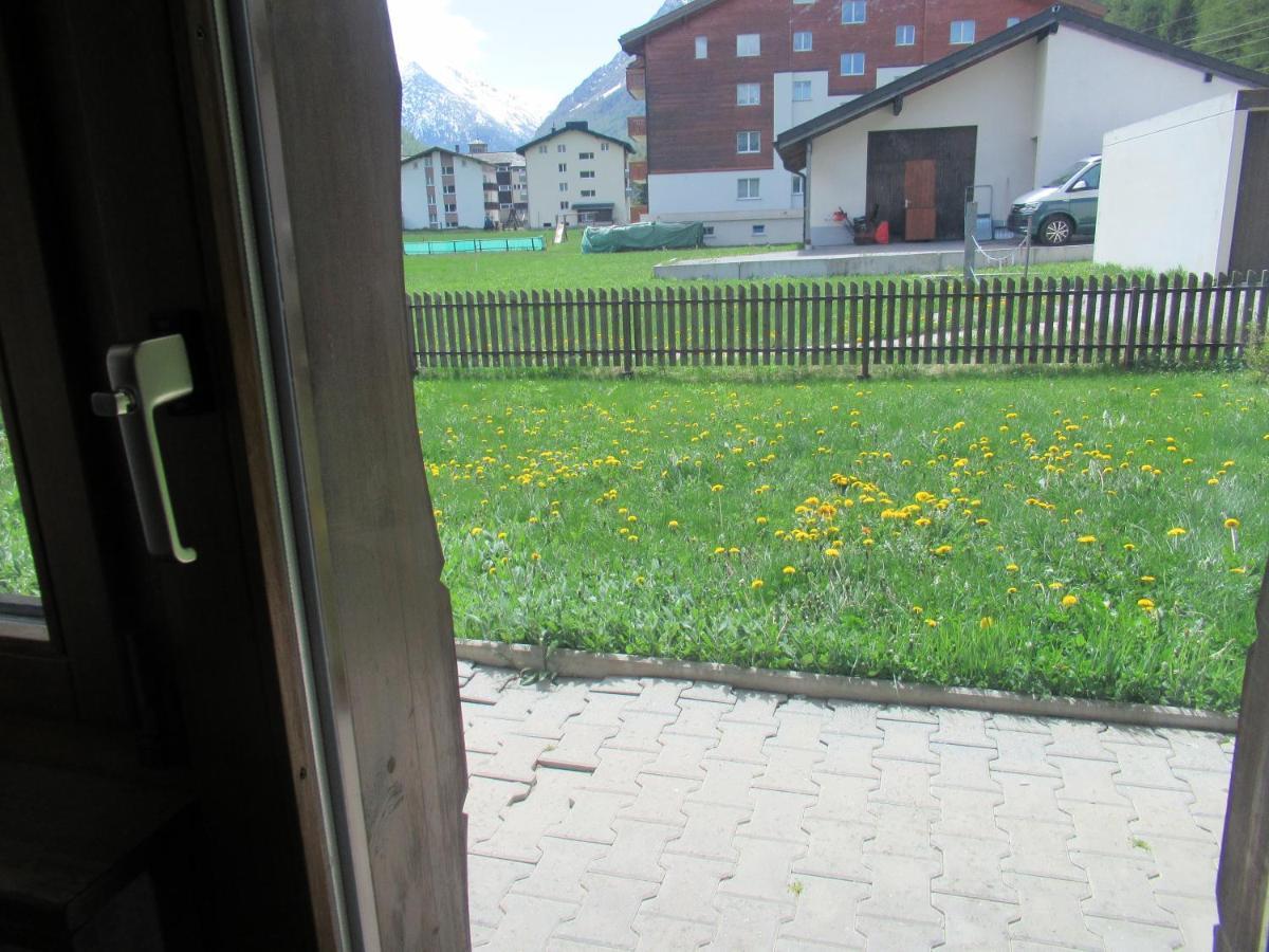 Free Cable Car & Bus In The Summer Haus L'Oree Saas-Grund Cameră foto